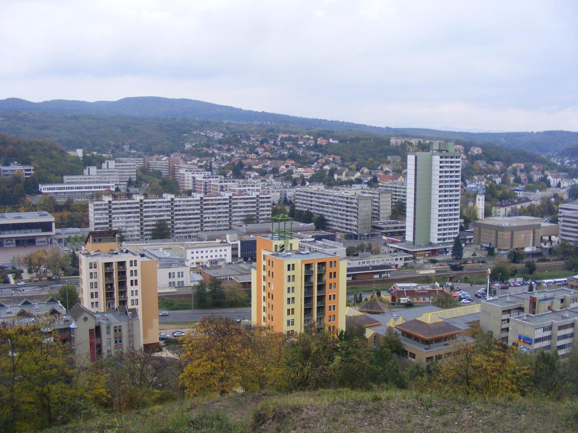 Salgótarján Central Apartman מראה חיצוני תמונה